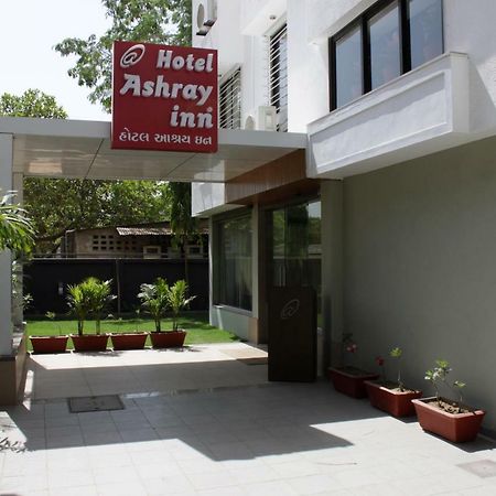 Hotel Ashray Inn Ahmedabad Exterior foto