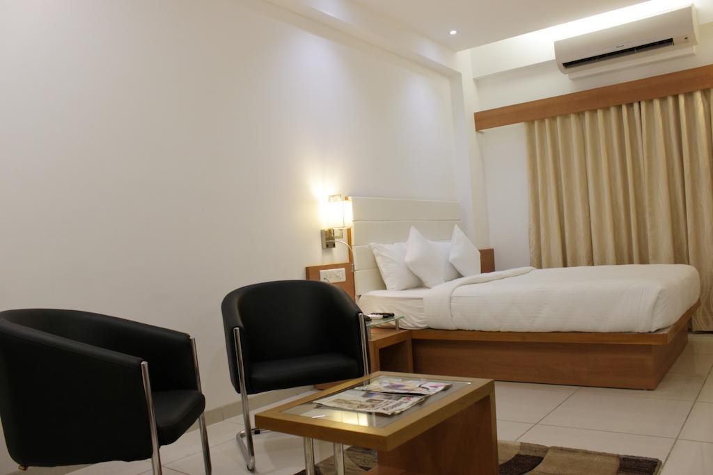 Hotel Ashray Inn Ahmedabad Quarto foto