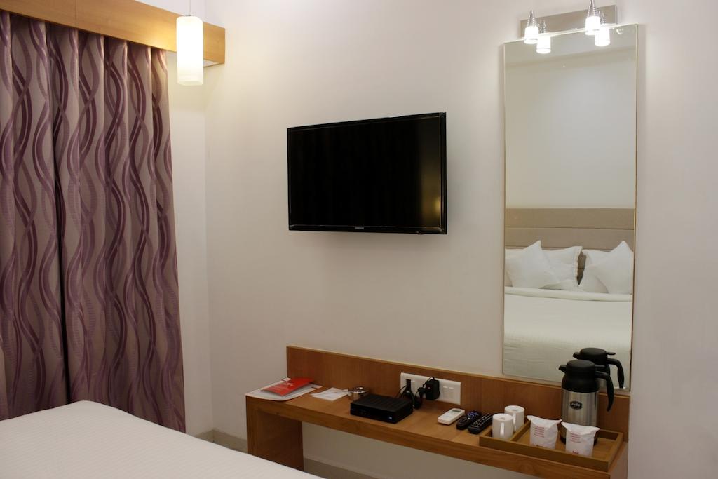 Hotel Ashray Inn Ahmedabad Quarto foto