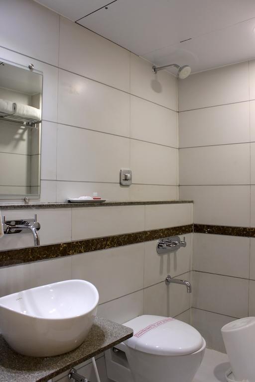 Hotel Ashray Inn Ahmedabad Quarto foto