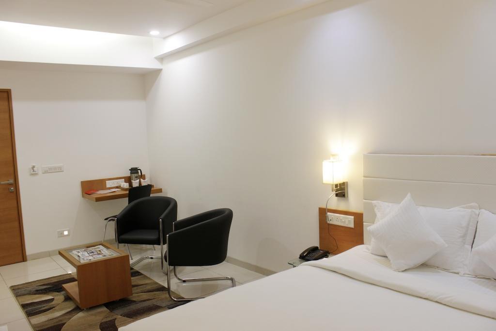 Hotel Ashray Inn Ahmedabad Quarto foto